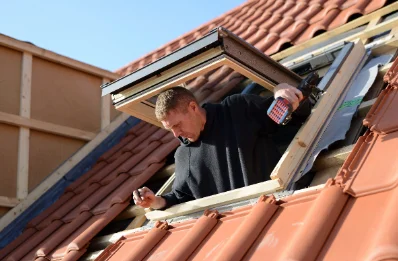 Pose de fenêtres de toit Velux à Willies
